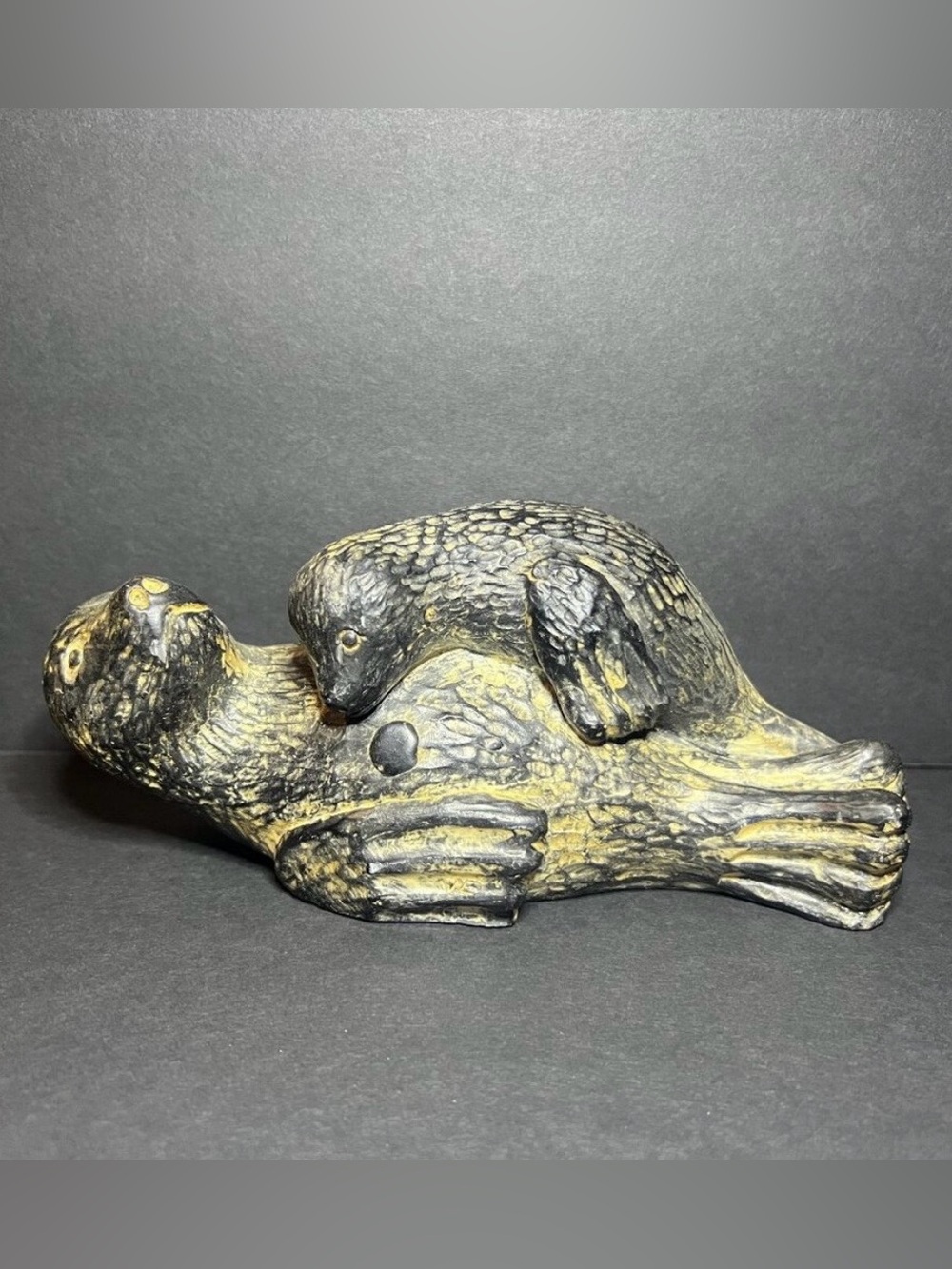 Vintage Rare Wolf Orginal Soapstone Mother Seal & Baby Pup Sculpture Figure